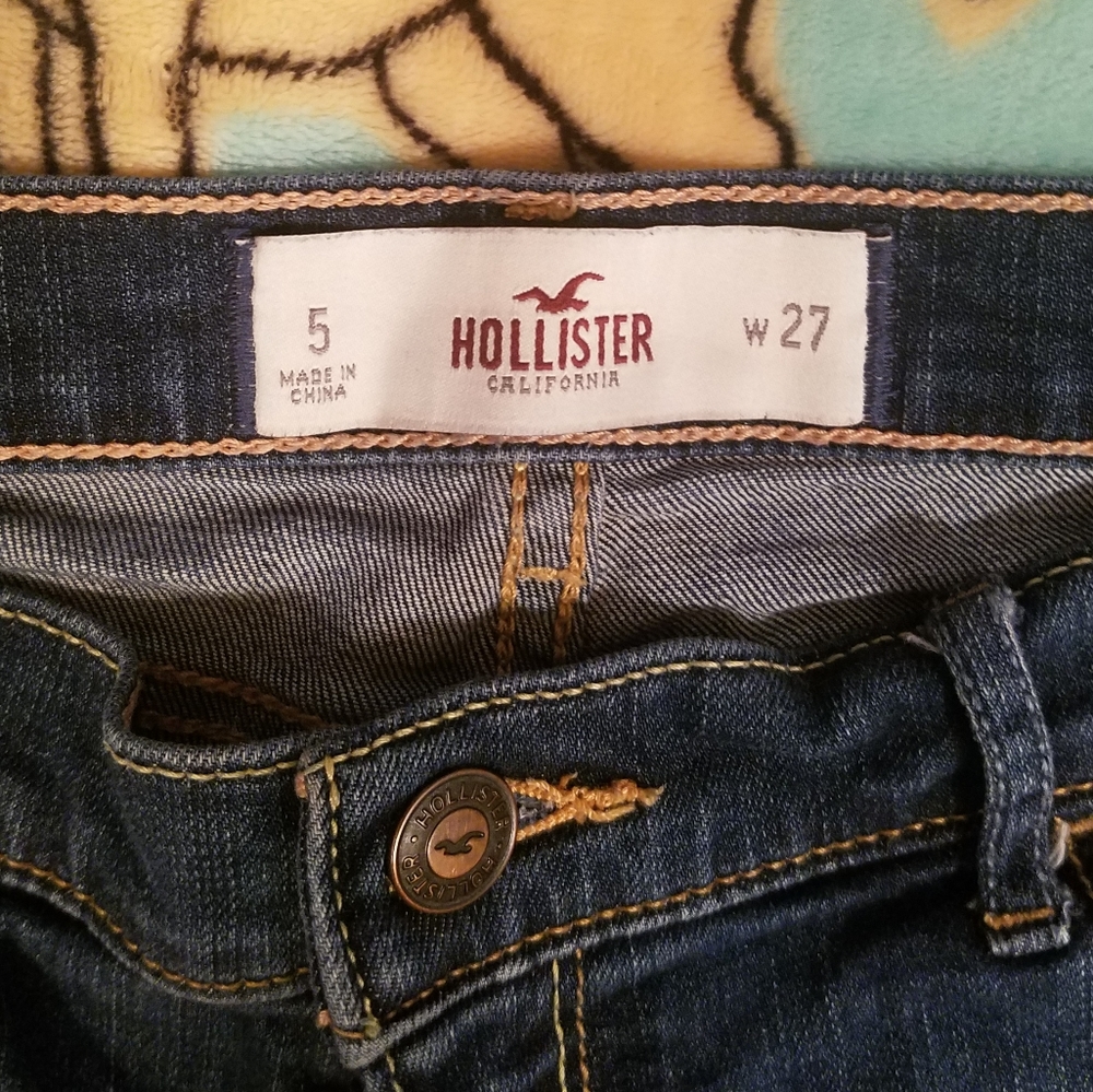 Women's Hollister Jean Shorts - Picture 6 of 6